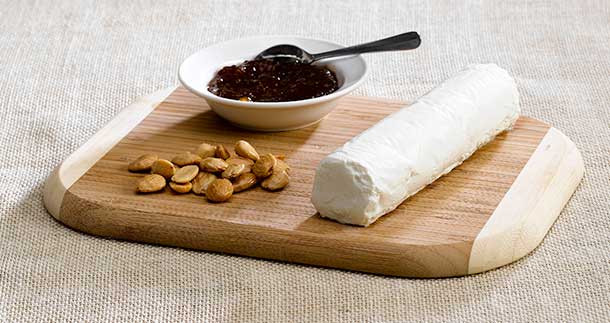 cheeses-varieties-log-fig-and-almonds-610px